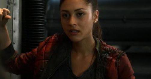 Lindsay Morgan jako Raven v televizním seriálu "Hundred"